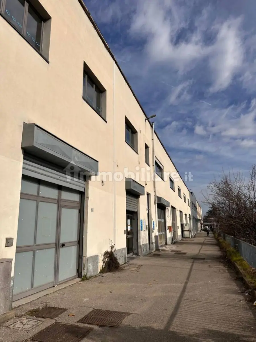 Magazzino - Deposito a Gorgonzola, foto principale dell’annuncio