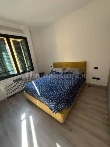 Bilocale a Milano: Camera da letto (2/30)