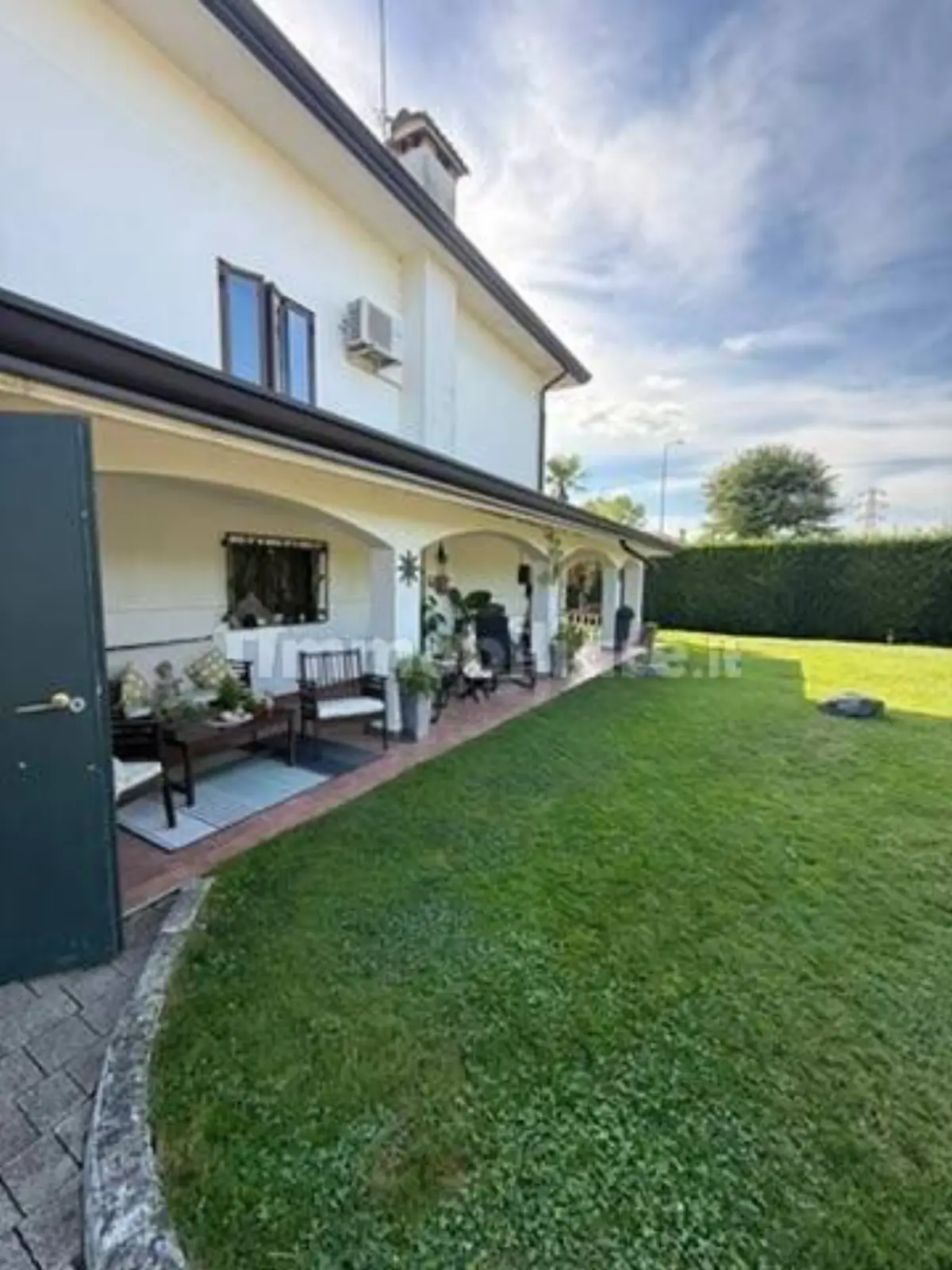 Villa unifamiliare a Pocenia: Giardino (3/46)