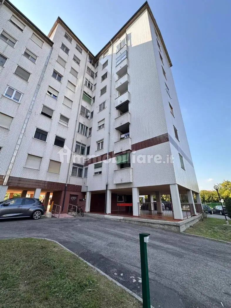 Appartamento a Milano: Facciata (2/13)